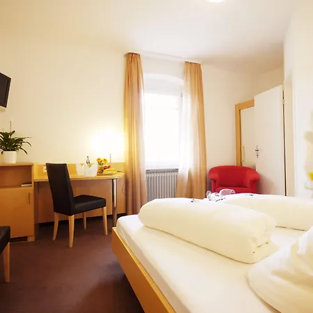 Kreuz-post Hotel-restaurant-spa Отель