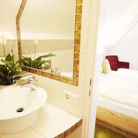 Отель Kreuz-post Hotel-restaurant-spa 3*